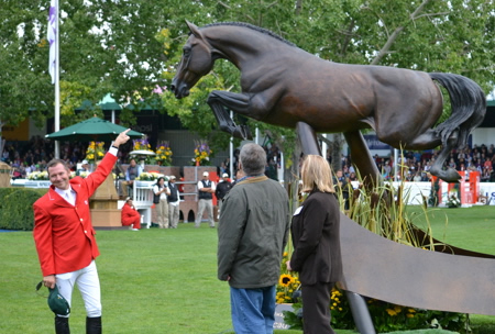 Lifesize Hickstead Statue with Eric Lamaze, John Fleischhacker and artist Mary Sand